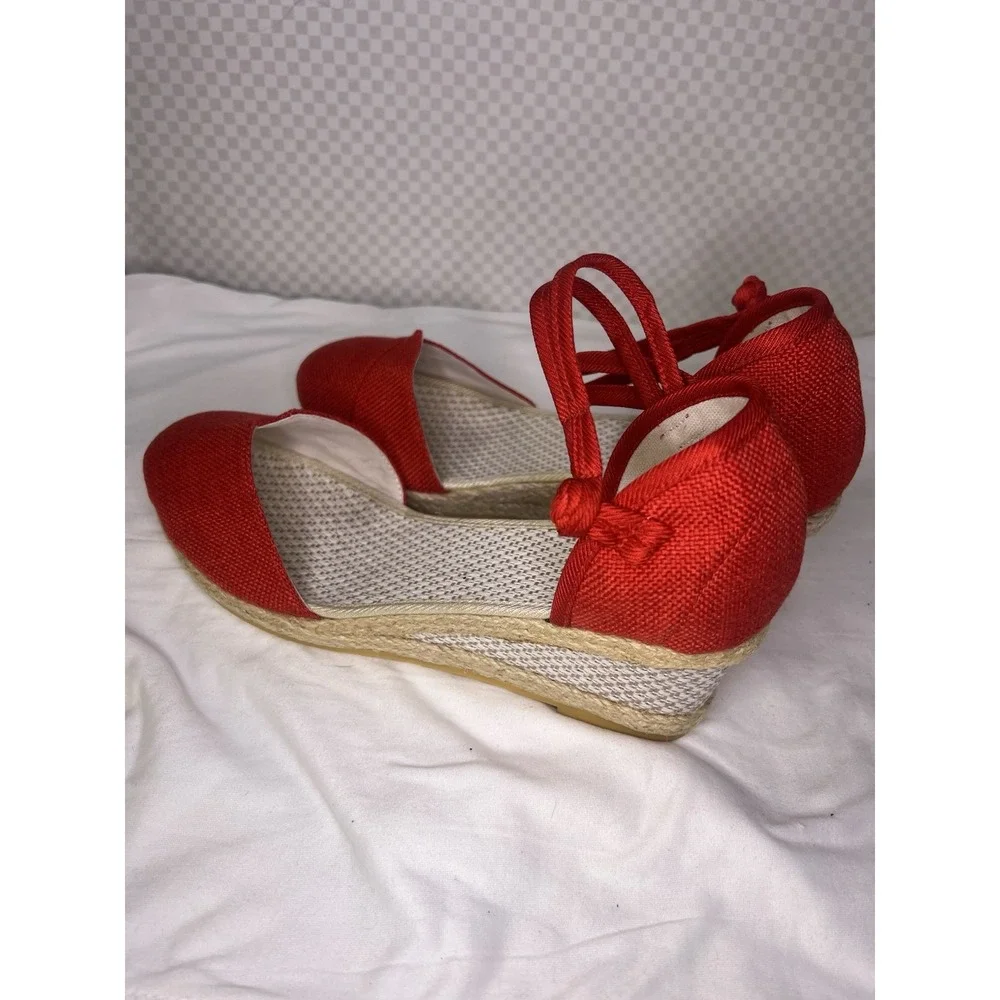 Platform sandals for women Red, semi-circular toe size 40/ 8 brand Baledo